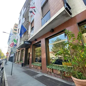 Mokinba Sant'ambroeus Milánó
